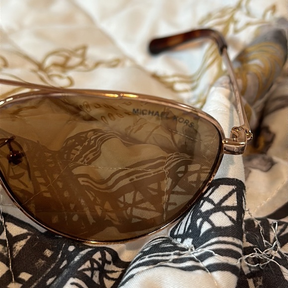 Michael Kors Sunglasses - Picture 5 of 13
